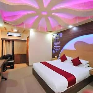 https://royal-castle.negombohotels.net